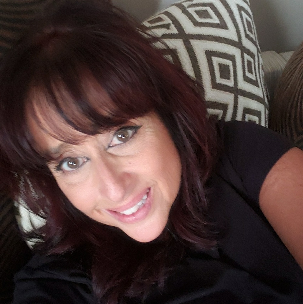 Meet your Posher, Andrea